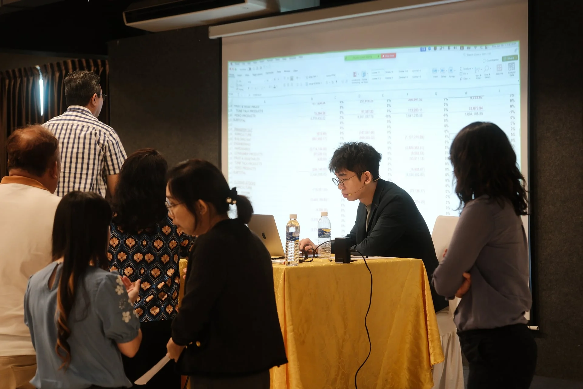 利润结构优化与成本管控<br><small>(Profit Structure Optimization & Cost Control)</small> 服务图片